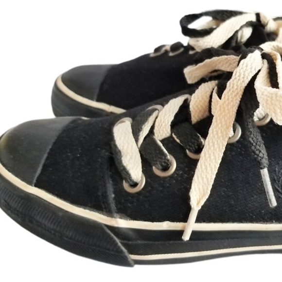 Juicy Couture $129 sneakers, FINAL PRICE!  black and white size 6.5 - Picture 6 of 12